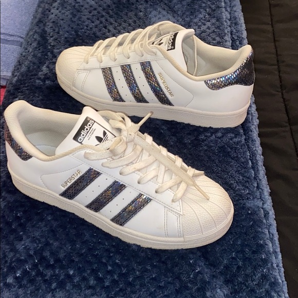 superstar adidas snake